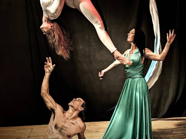 Etéreo Circus - Compañía de circo contemporáneo